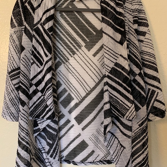 Perseption Concept Cardigan - Picture 4 of 8